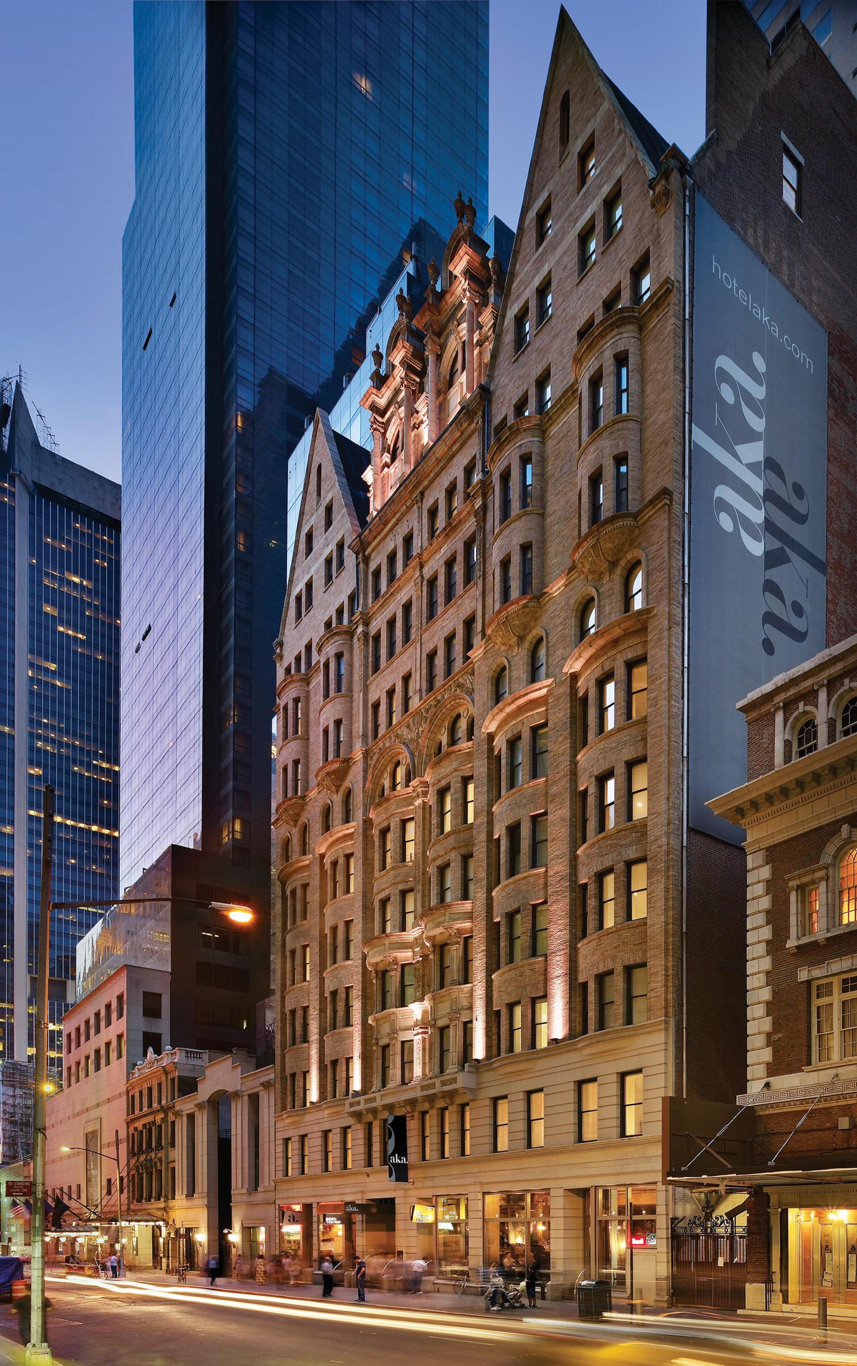 Aka Times Square Apartahotel 4*